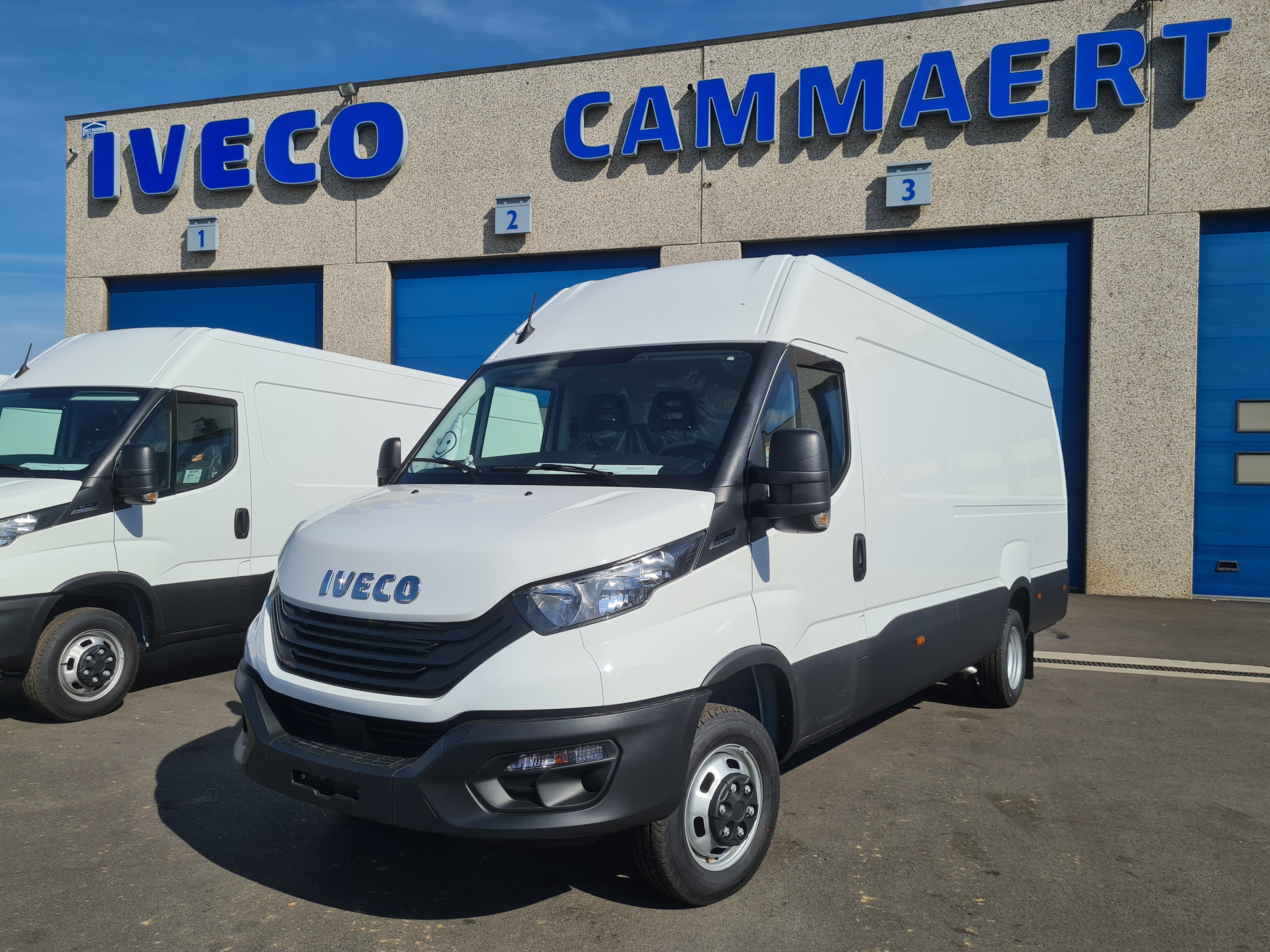 IVECO DAILY MY22 35C16A8 V ?width=462